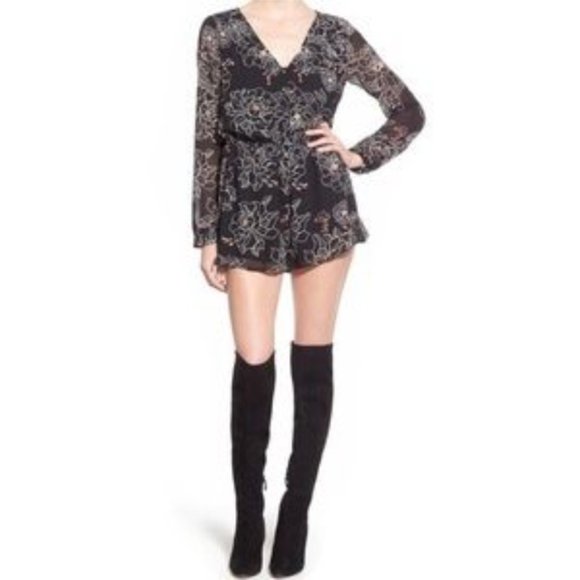 ⭐ ASTR the Label Black Floral Long Sleeve Romper - Picture 2 of 3